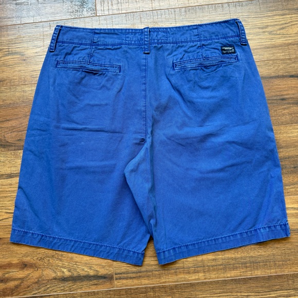 American Eagle 34 Prep Length Shorts - Picture 5 of 5